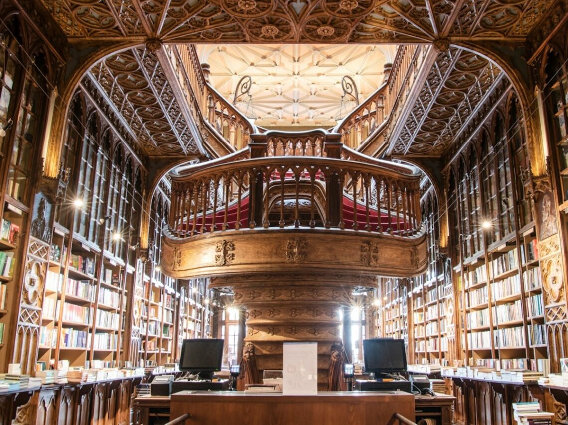Livraria Lello Porto найкрасивіша книгарня Європи